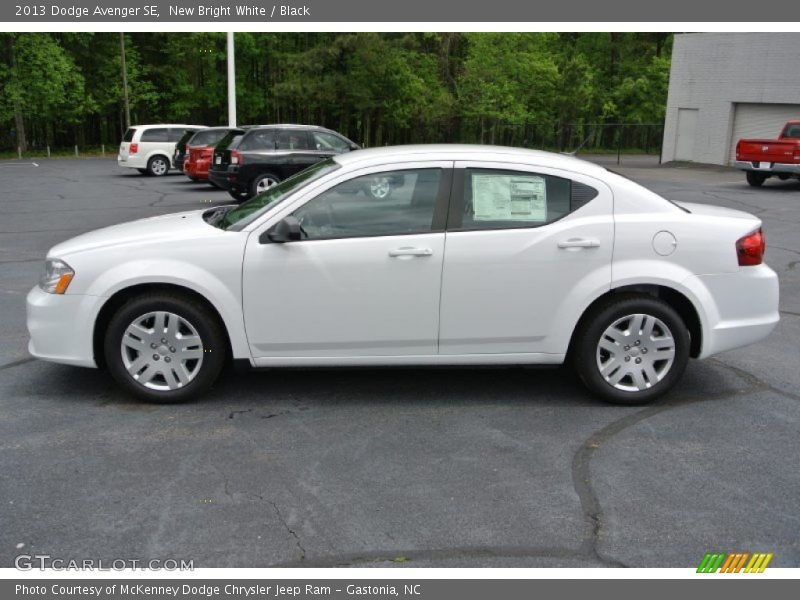 New Bright White / Black 2013 Dodge Avenger SE