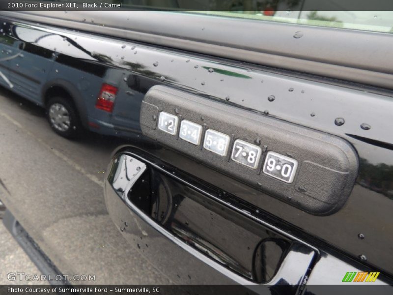 Black / Camel 2010 Ford Explorer XLT