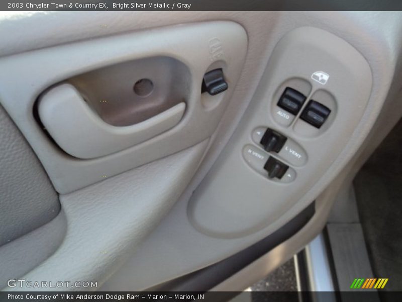 Bright Silver Metallic / Gray 2003 Chrysler Town & Country EX