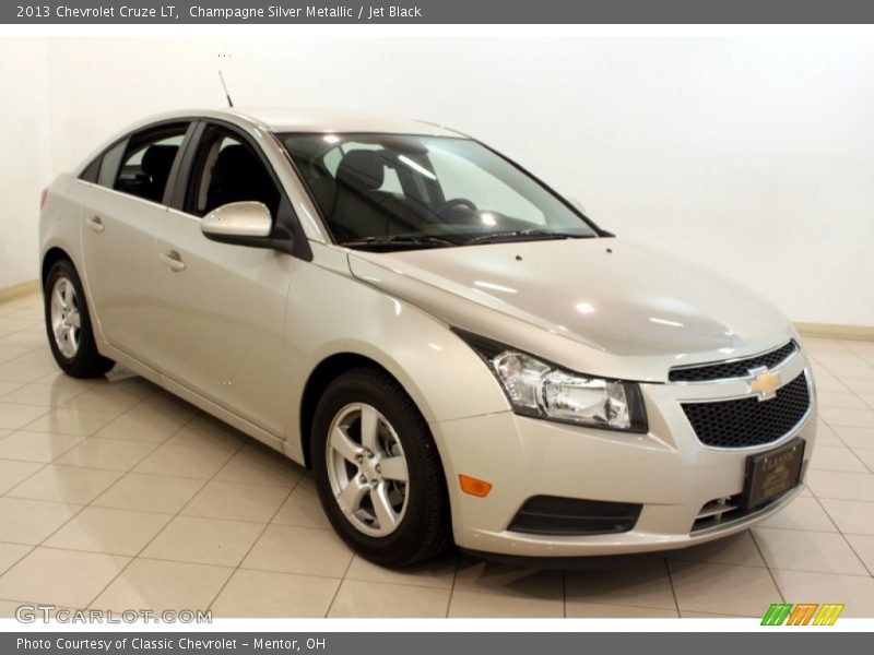 Champagne Silver Metallic / Jet Black 2013 Chevrolet Cruze LT