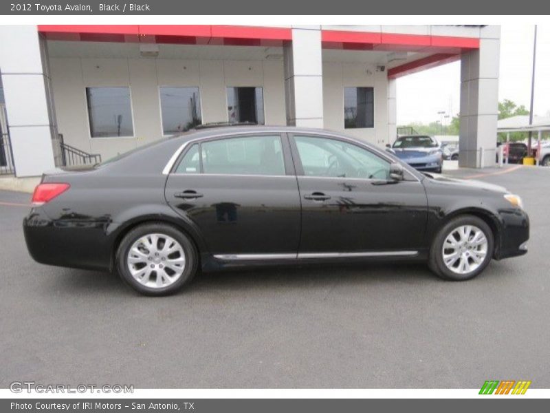 Black / Black 2012 Toyota Avalon