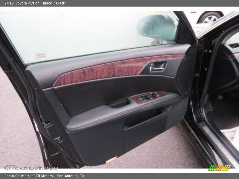Black / Black 2012 Toyota Avalon