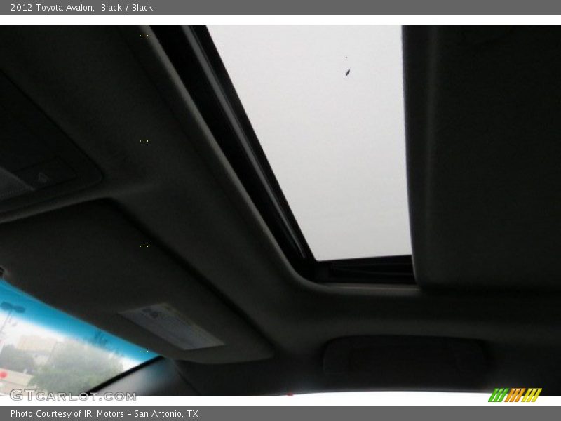 Black / Black 2012 Toyota Avalon
