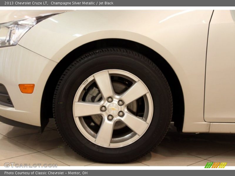Champagne Silver Metallic / Jet Black 2013 Chevrolet Cruze LT