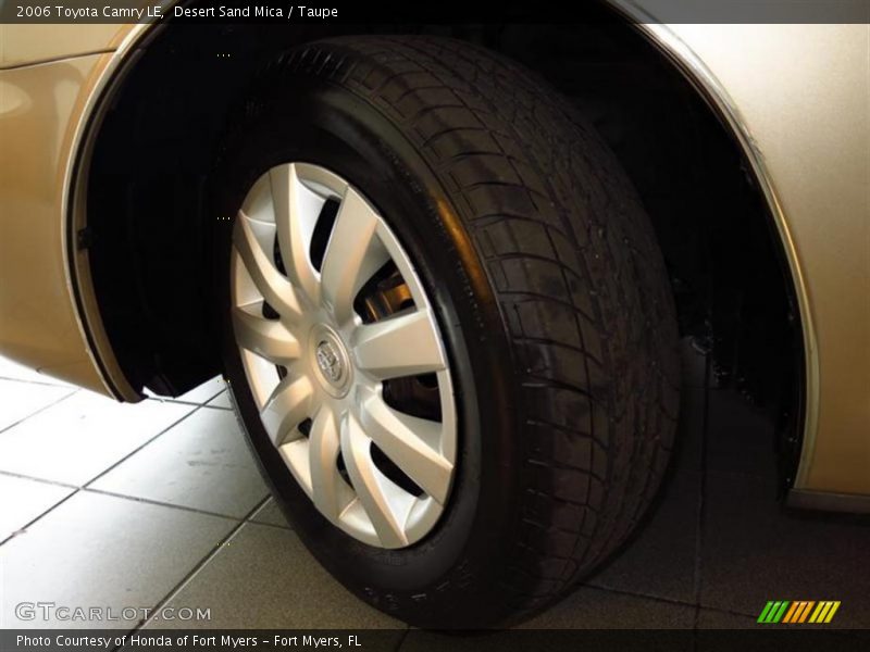Desert Sand Mica / Taupe 2006 Toyota Camry LE