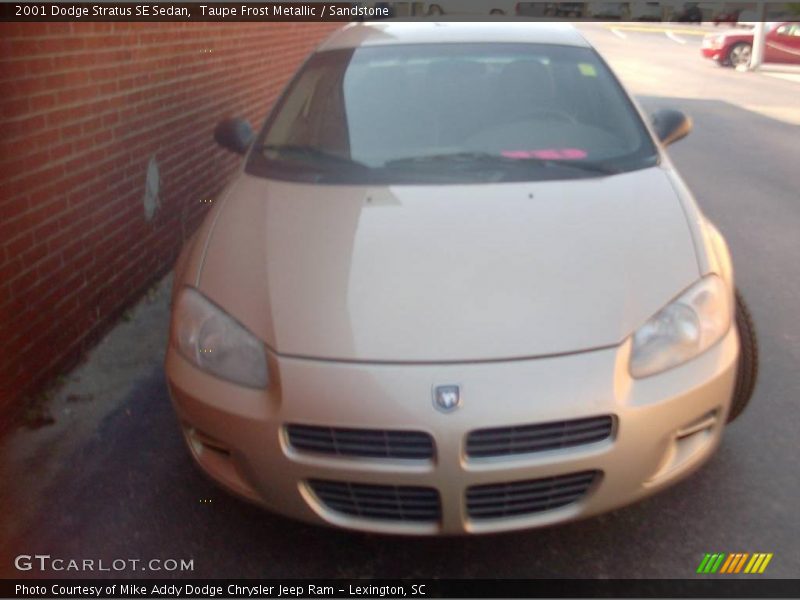 Taupe Frost Metallic / Sandstone 2001 Dodge Stratus SE Sedan