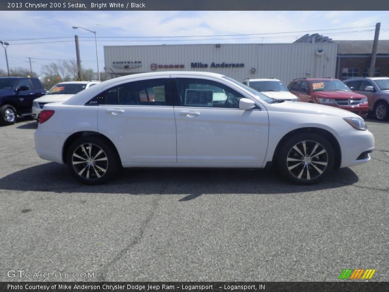 Bright White / Black 2013 Chrysler 200 S Sedan