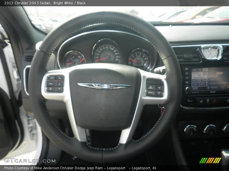 Bright White / Black 2013 Chrysler 200 S Sedan