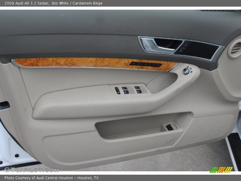 Door Panel of 2009 A6 3.2 Sedan