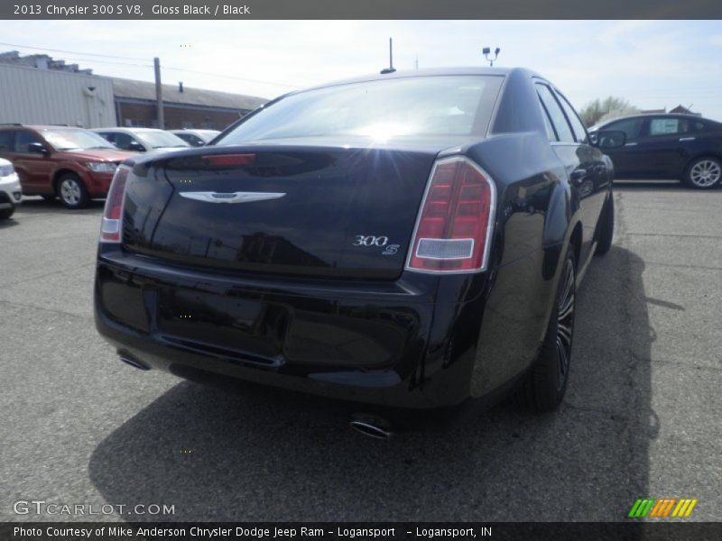 Gloss Black / Black 2013 Chrysler 300 S V8