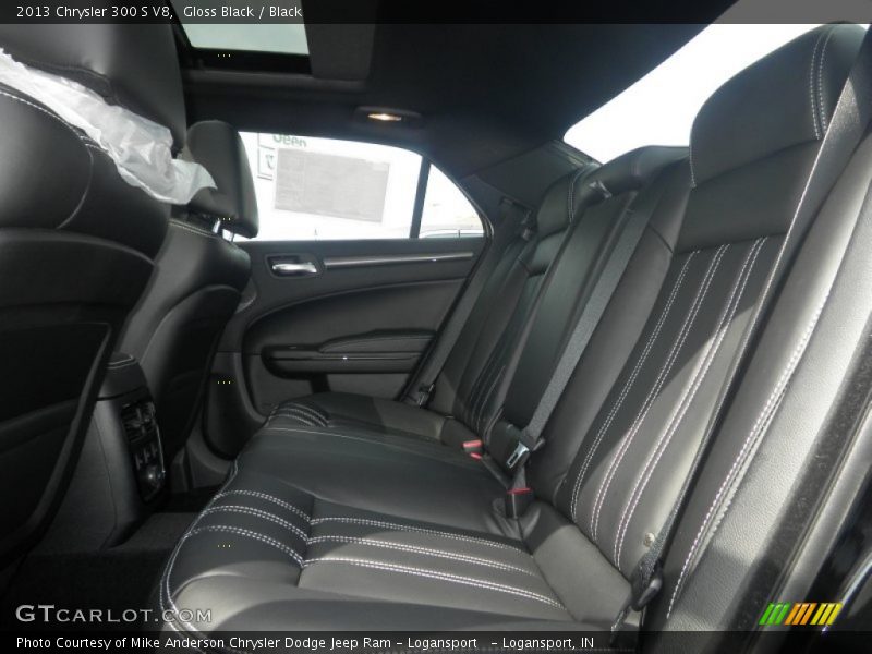 Gloss Black / Black 2013 Chrysler 300 S V8