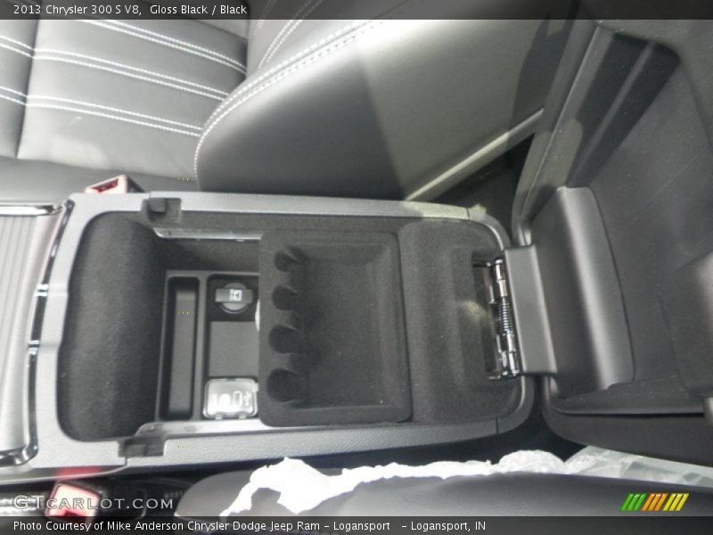 Gloss Black / Black 2013 Chrysler 300 S V8