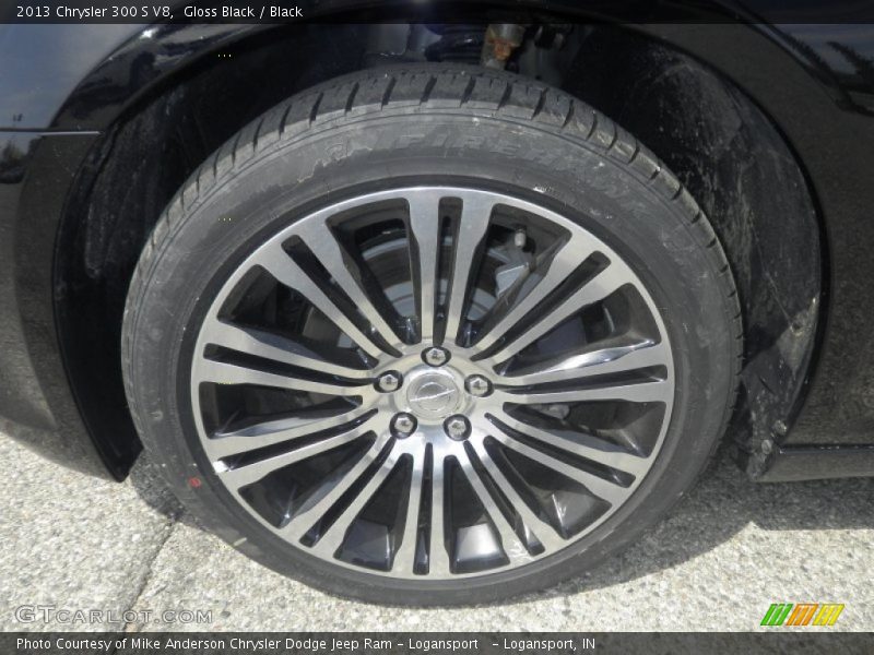 Gloss Black / Black 2013 Chrysler 300 S V8