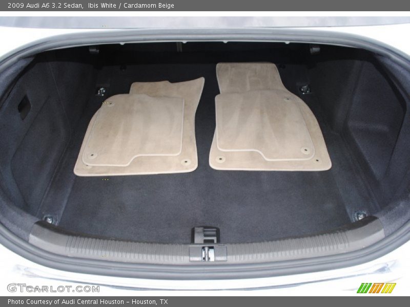  2009 A6 3.2 Sedan Trunk