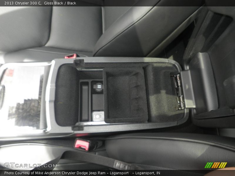 Gloss Black / Black 2013 Chrysler 300 C