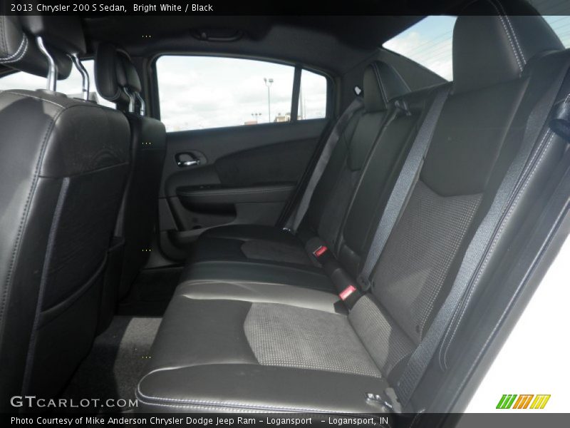 Bright White / Black 2013 Chrysler 200 S Sedan