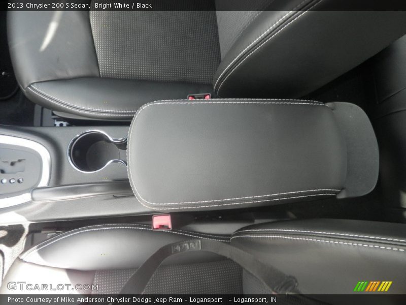 Bright White / Black 2013 Chrysler 200 S Sedan