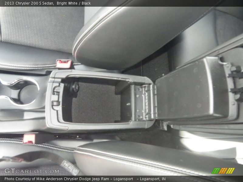 Bright White / Black 2013 Chrysler 200 S Sedan