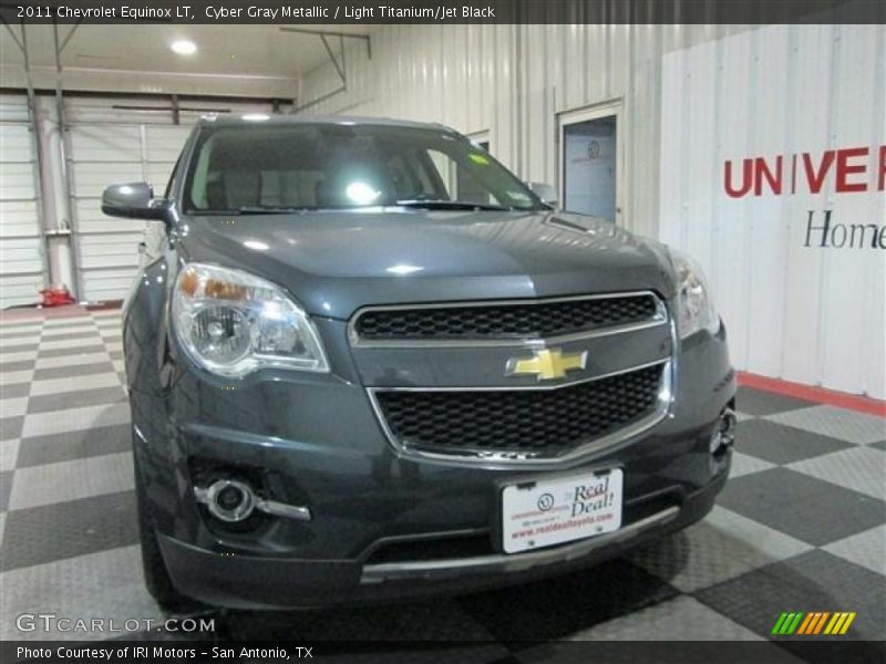 Cyber Gray Metallic / Light Titanium/Jet Black 2011 Chevrolet Equinox LT