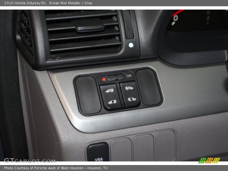 Ocean Mist Metallic / Gray 2010 Honda Odyssey EX