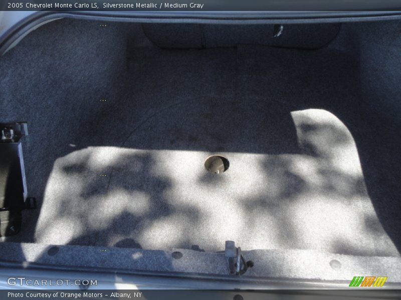 Silverstone Metallic / Medium Gray 2005 Chevrolet Monte Carlo LS