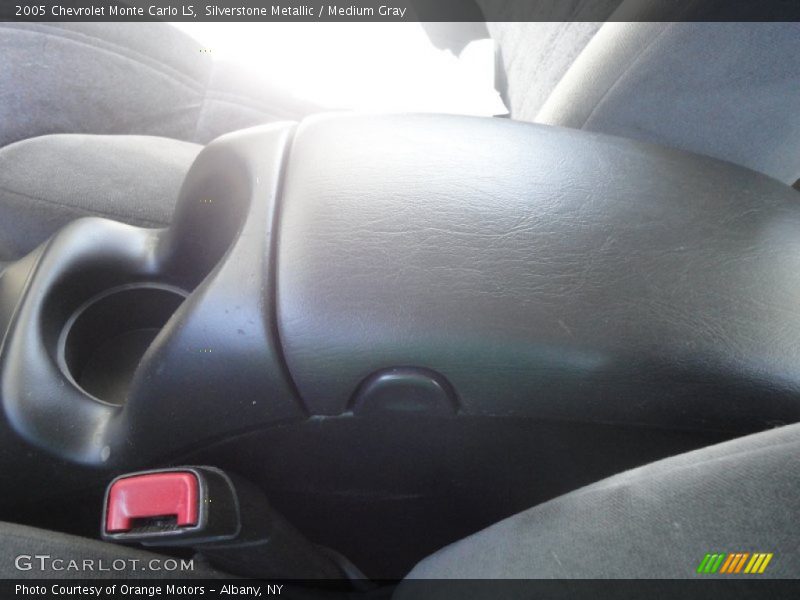 Silverstone Metallic / Medium Gray 2005 Chevrolet Monte Carlo LS