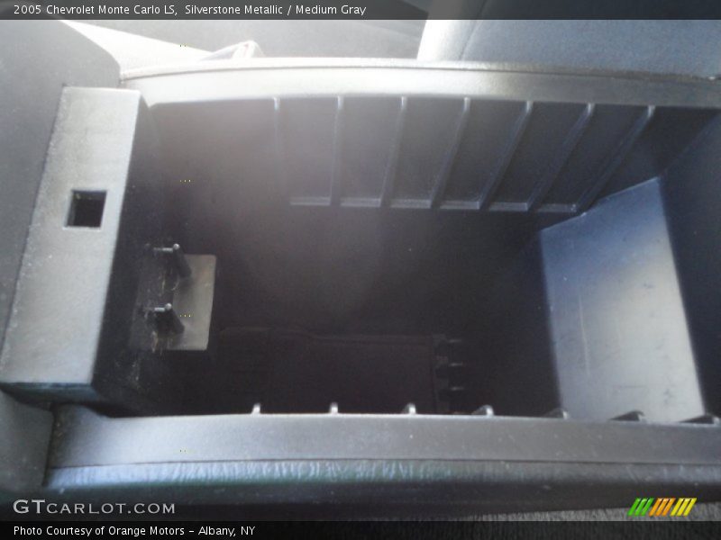 Silverstone Metallic / Medium Gray 2005 Chevrolet Monte Carlo LS
