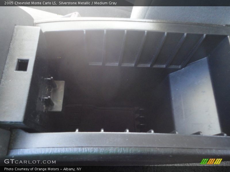 Silverstone Metallic / Medium Gray 2005 Chevrolet Monte Carlo LS