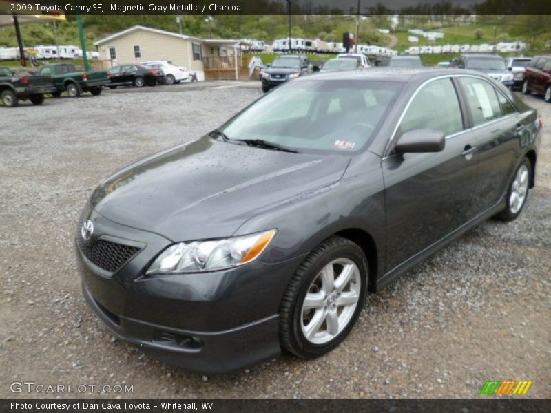 Magnetic Gray Metallic / Charcoal 2009 Toyota Camry SE