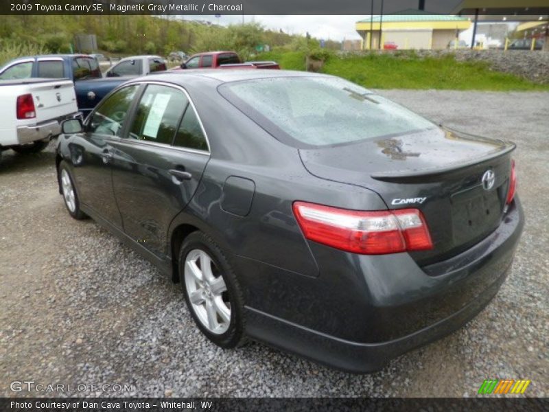 Magnetic Gray Metallic / Charcoal 2009 Toyota Camry SE