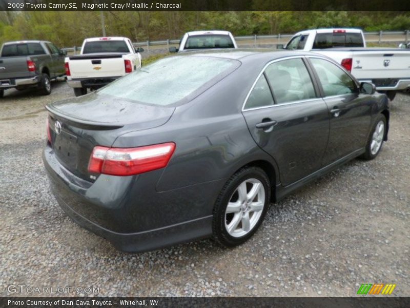 Magnetic Gray Metallic / Charcoal 2009 Toyota Camry SE