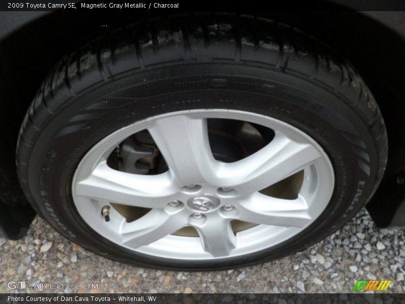 Magnetic Gray Metallic / Charcoal 2009 Toyota Camry SE
