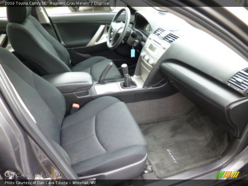 Magnetic Gray Metallic / Charcoal 2009 Toyota Camry SE