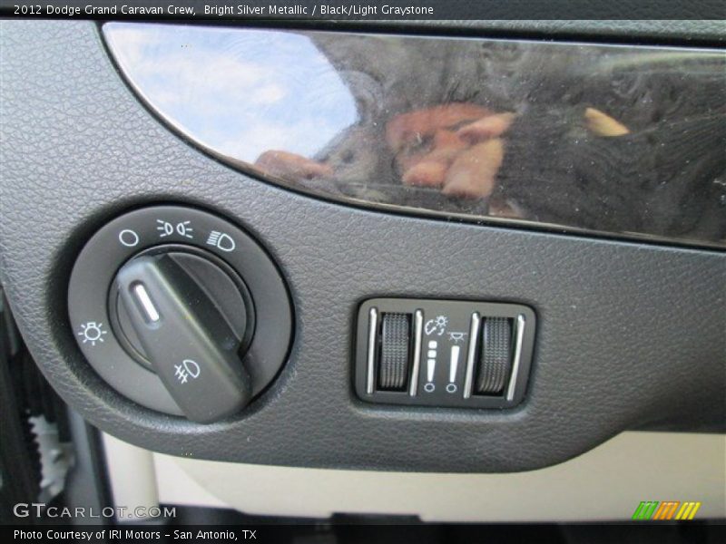 Bright Silver Metallic / Black/Light Graystone 2012 Dodge Grand Caravan Crew