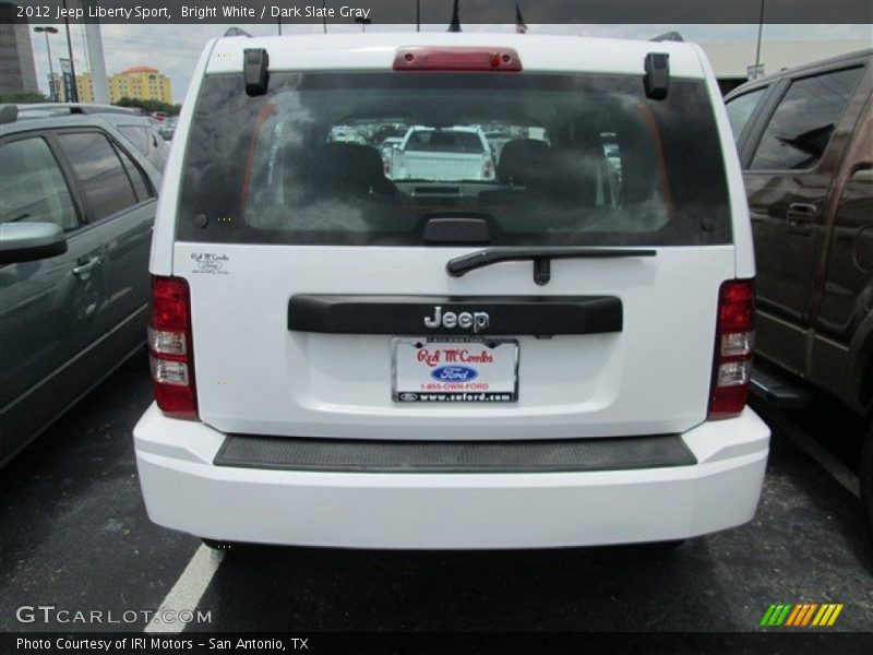 Bright White / Dark Slate Gray 2012 Jeep Liberty Sport