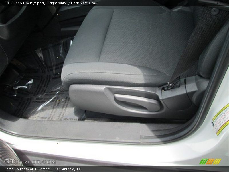 Bright White / Dark Slate Gray 2012 Jeep Liberty Sport