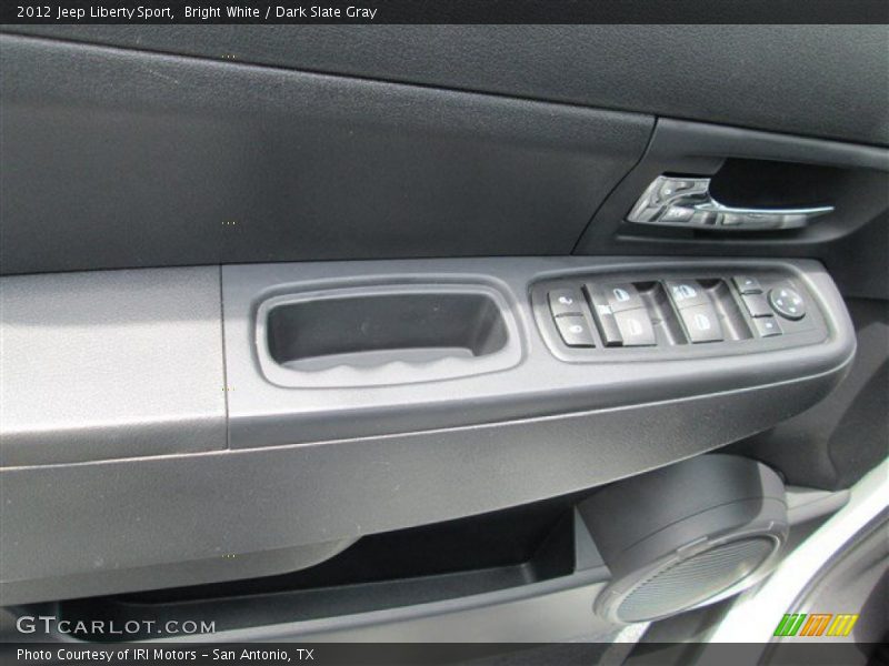 Bright White / Dark Slate Gray 2012 Jeep Liberty Sport