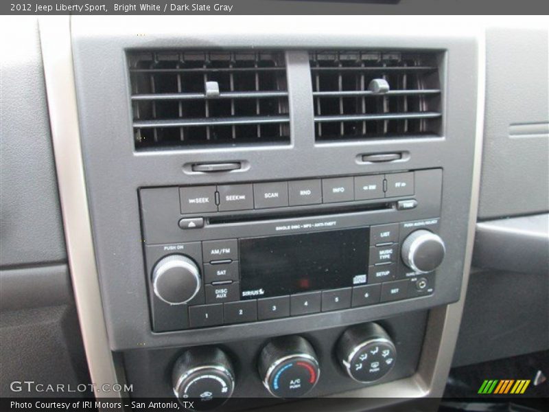 Bright White / Dark Slate Gray 2012 Jeep Liberty Sport