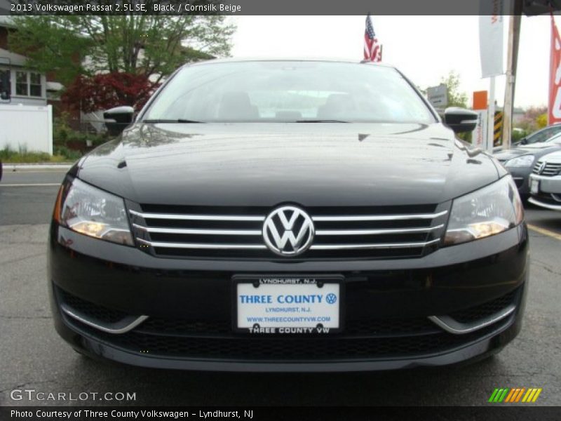 Black / Cornsilk Beige 2013 Volkswagen Passat 2.5L SE
