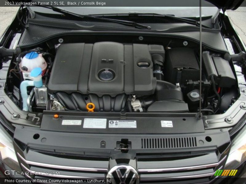 Black / Cornsilk Beige 2013 Volkswagen Passat 2.5L SE