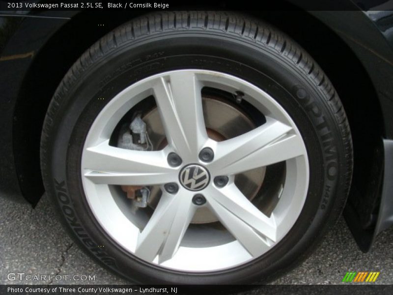Black / Cornsilk Beige 2013 Volkswagen Passat 2.5L SE