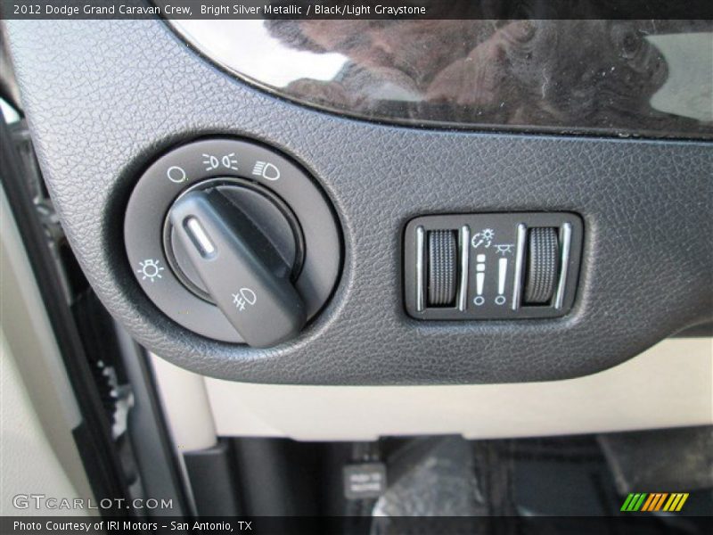 Bright Silver Metallic / Black/Light Graystone 2012 Dodge Grand Caravan Crew