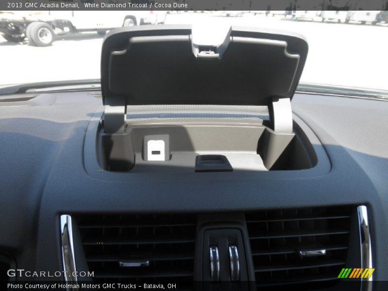 White Diamond Tricoat / Cocoa Dune 2013 GMC Acadia Denali