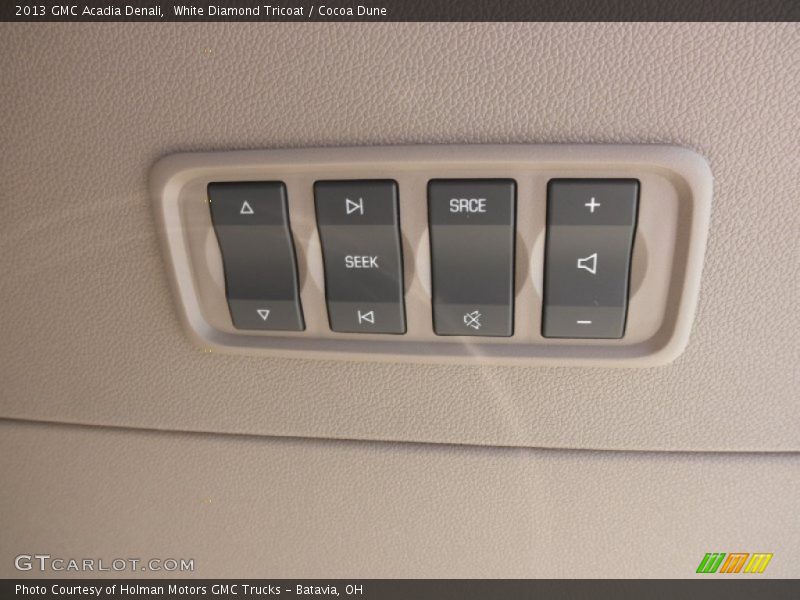 White Diamond Tricoat / Cocoa Dune 2013 GMC Acadia Denali