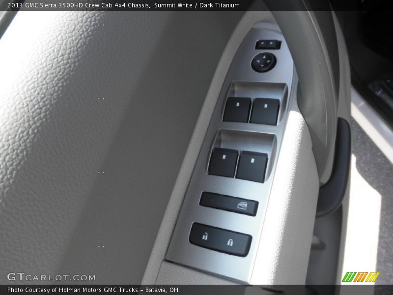 Summit White / Dark Titanium 2013 GMC Sierra 3500HD Crew Cab 4x4 Chassis