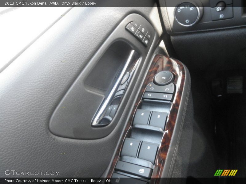 Onyx Black / Ebony 2013 GMC Yukon Denali AWD