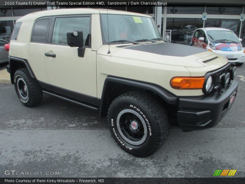 Sandstorm / Dark Charcoal/Beige 2010 Toyota FJ Cruiser Trail Teams Special Edition 4WD