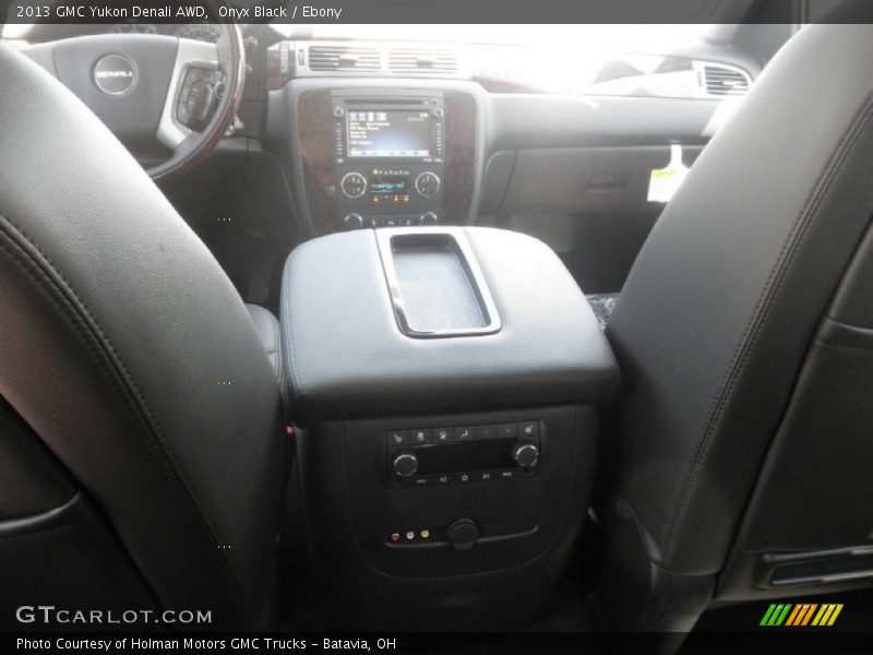 Onyx Black / Ebony 2013 GMC Yukon Denali AWD