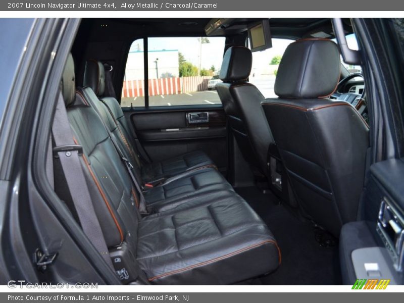 Alloy Metallic / Charcoal/Caramel 2007 Lincoln Navigator Ultimate 4x4