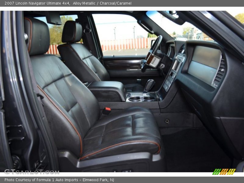Alloy Metallic / Charcoal/Caramel 2007 Lincoln Navigator Ultimate 4x4